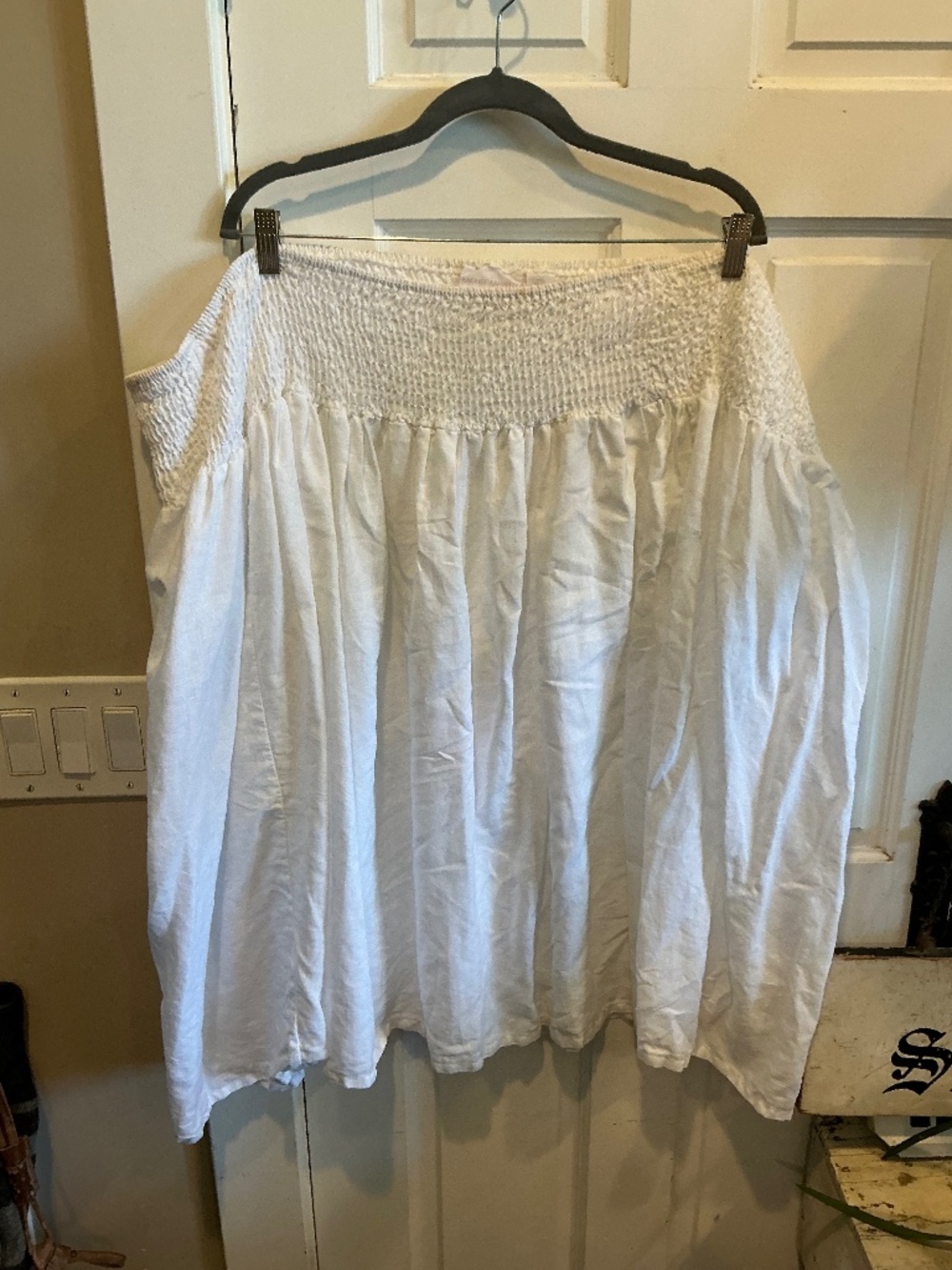 Rachel Ashwell linen skirt! Size large but quite roomy. Can go plus size!
